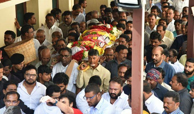 Celebrities Pay Homage To Nandamuri Harikrishna