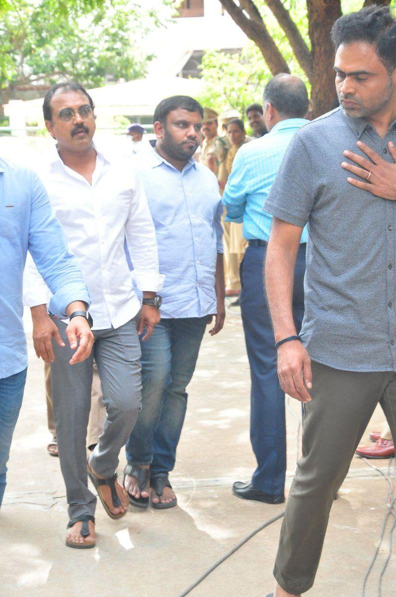 Celebrities Pay Homage To Nandamuri Harikrishna