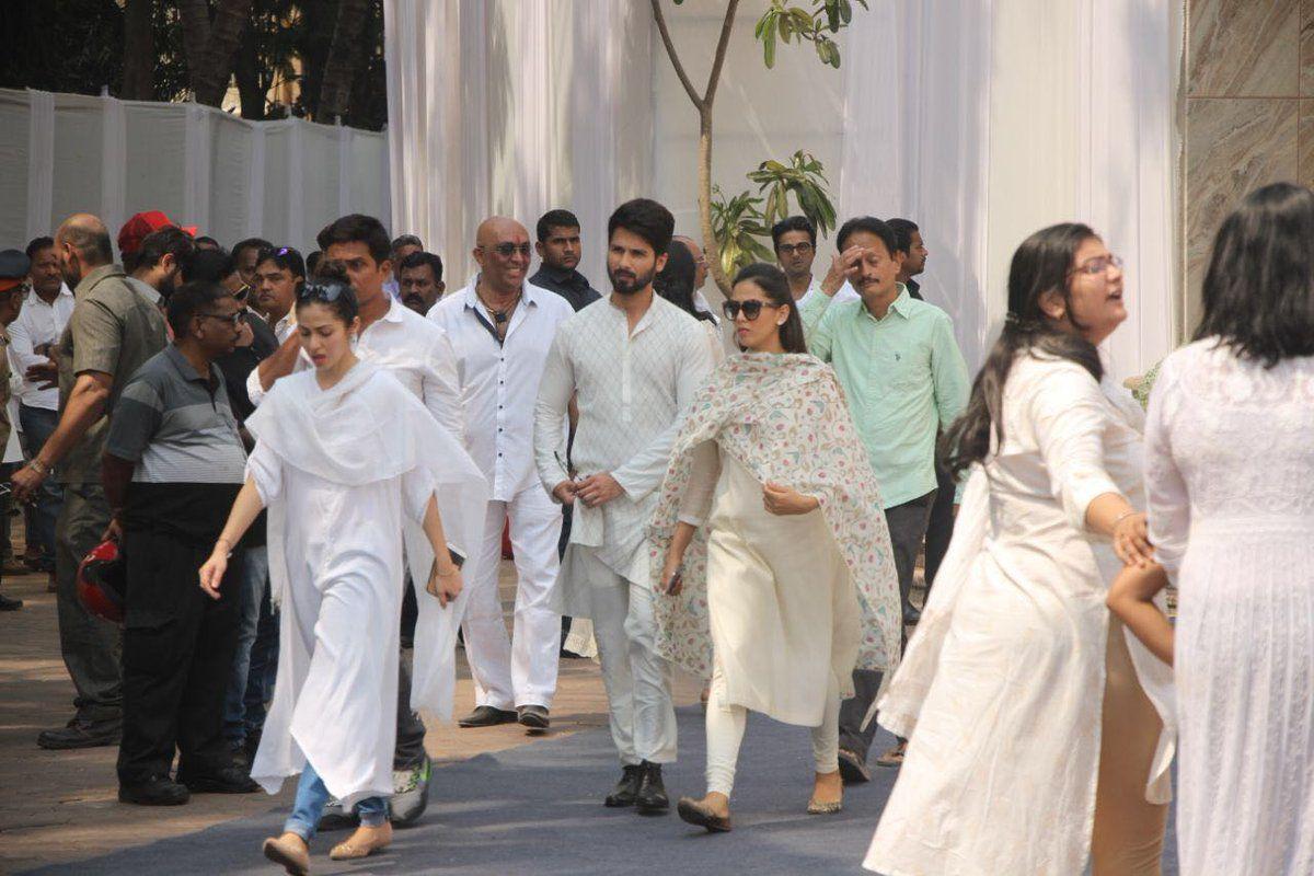 Celebrities arrives to pay his last respects to Sridevi Photos