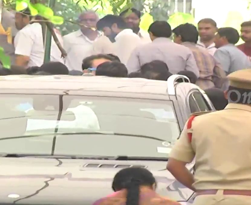 Celebrities at Dil Raju Wife Anitha Funeral