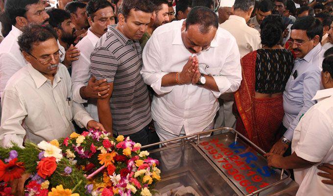 Celebrities at Gali Muddu Krishnama Naidu Condolence Photos
