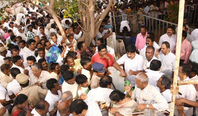 Celebrities at Gali Muddu Krishnama Naidu Condolence Photos