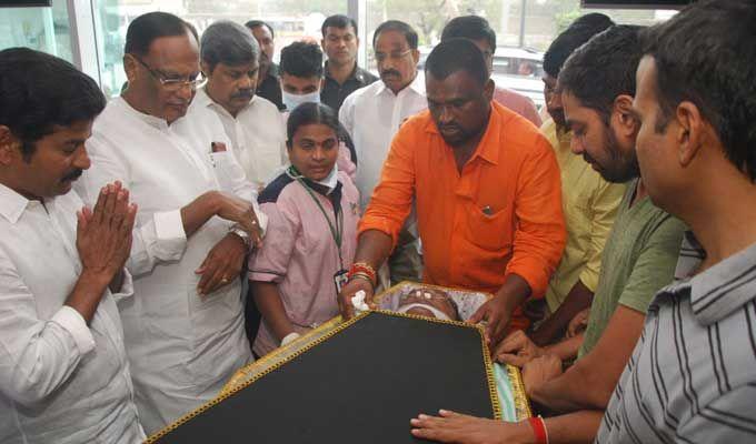 Celebrities at Gali Muddu Krishnama Naidu Condolence Photos