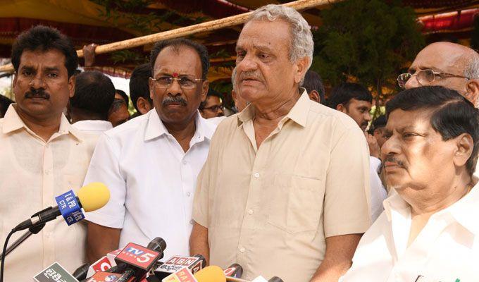 Celebrities at Gali Muddu Krishnama Naidu Condolence Photos