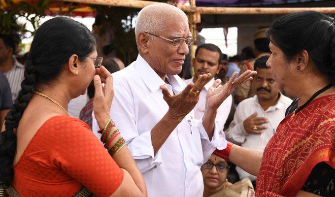Celebrities at Gali Muddu Krishnama Naidu Condolence Photos