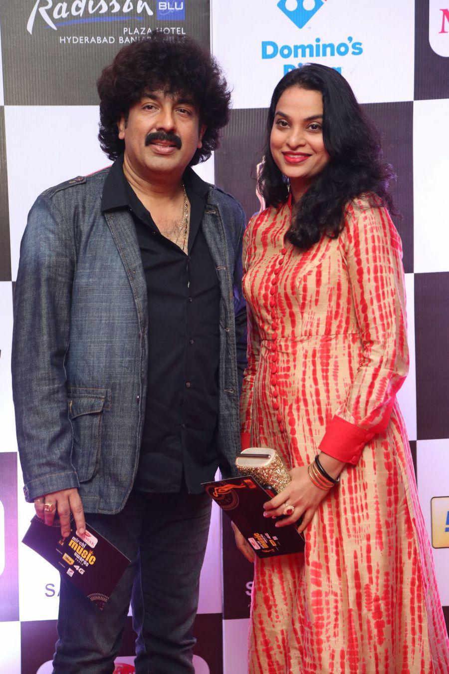 Celebrities at Mirchi Music Awards 2016