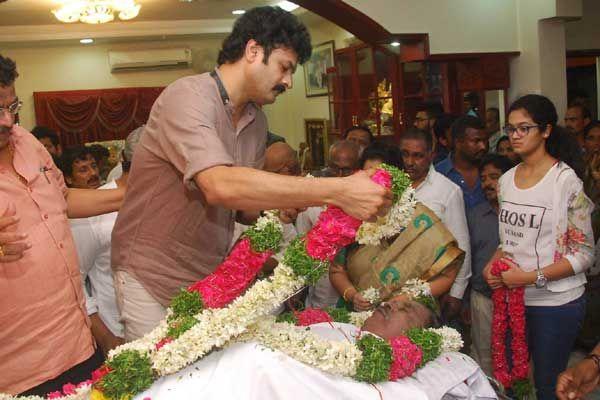 Celebrities pay homage to Dasari Narayana Rao Photos