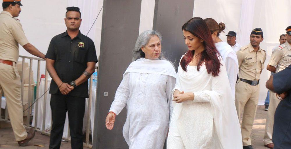 Celebrities pay homage to Sridevi Photos