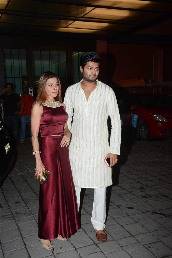 Celebs At Arpita Khan Diwali Bash 2017 Photos