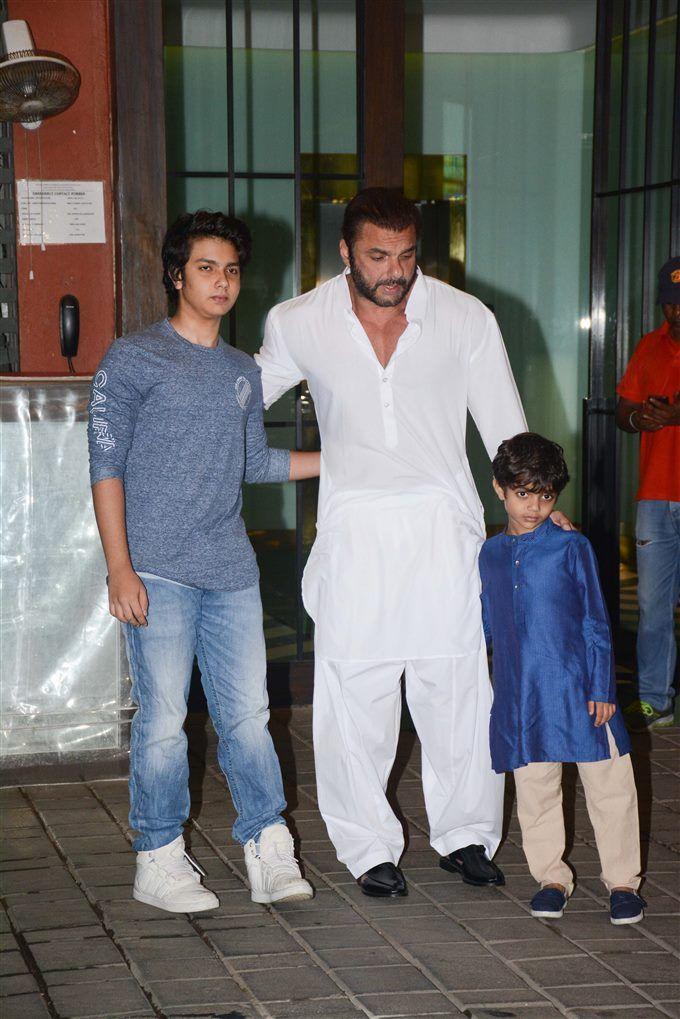 Celebs At Arpita Khan Diwali Bash 2017 Photos