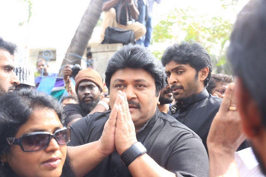 Celebs At Nadigar Sangam’s Protest For Jallikattu Photos