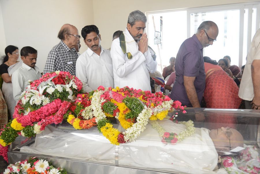 Celebs Condolences to Dr C Narayana Reddy Photos