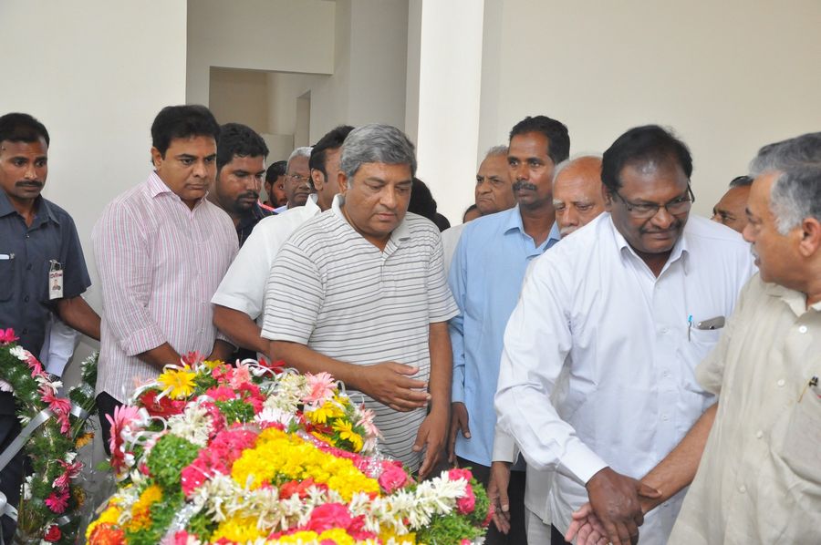 Celebs Condolences to Dr C Narayana Reddy Pics