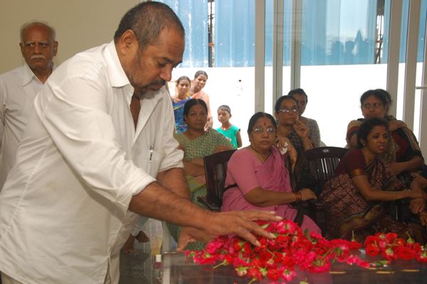 Celebs Condolences to Dr C Narayana Reddy Pics