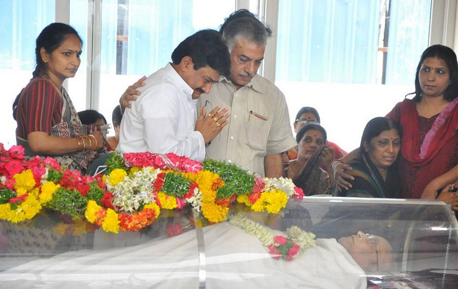 Celebs Condolences to Dr C Narayana Reddy Pictures