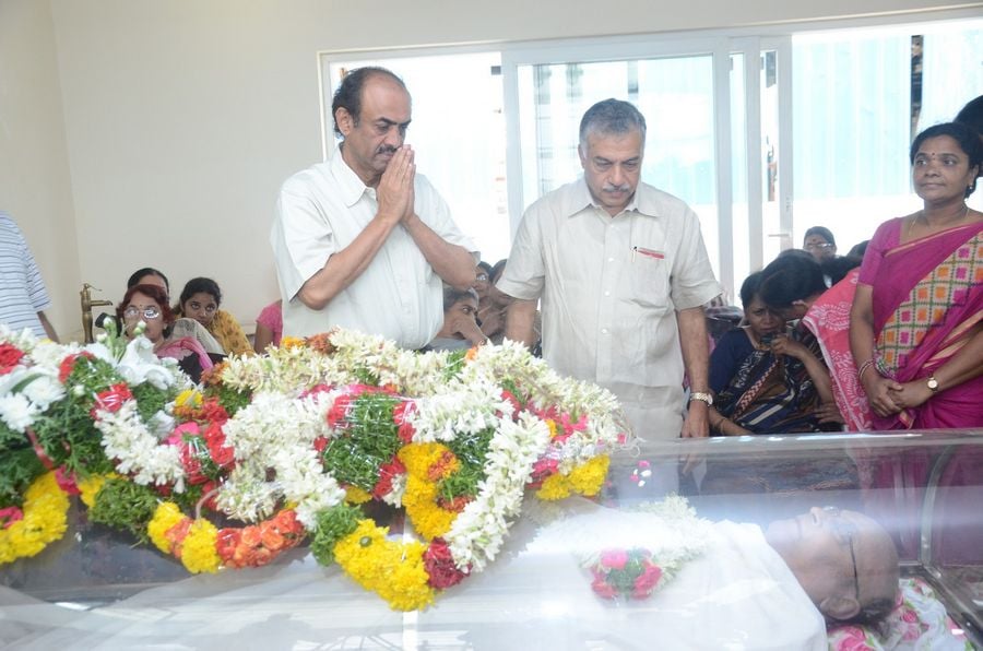 Celebs Condolences to Dr C Narayana Reddy Pictures