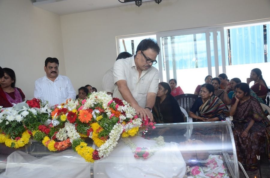Celebs Condolences to Dr C Narayana Reddy Pictures