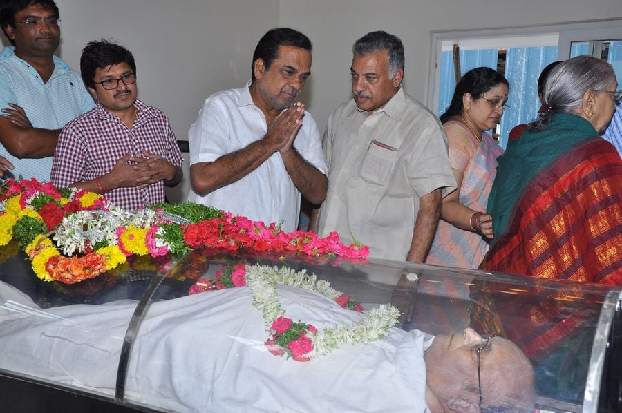 Celebs Condolences to Dr C Narayana Reddy Pictures