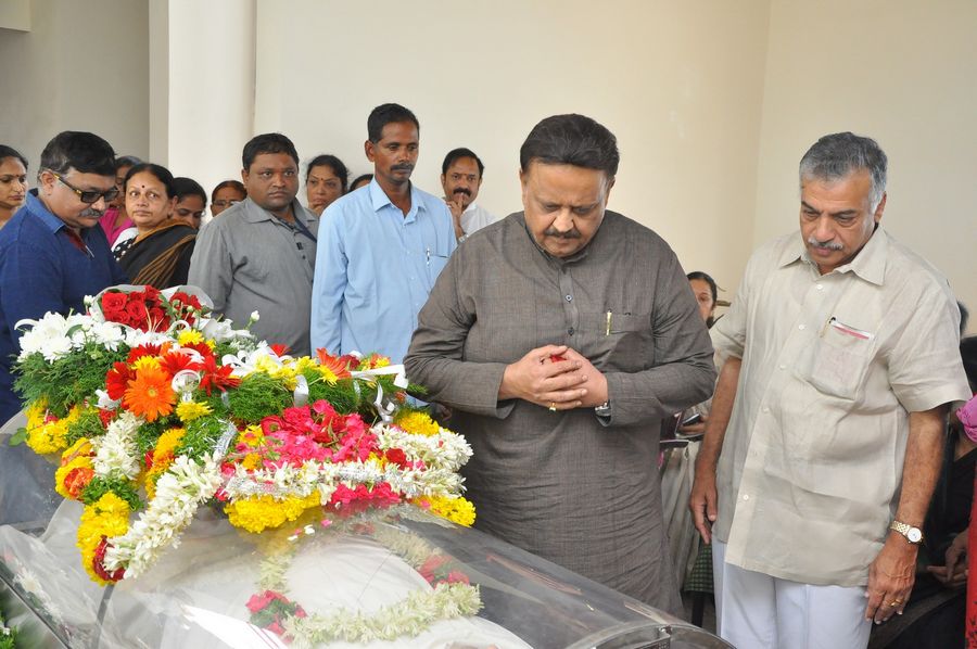 Celebs Condolences to Dr C Narayana Reddy Pictures