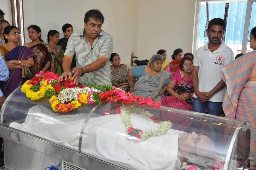 Celebs Condolences to Dr C Narayana Reddy Pictures