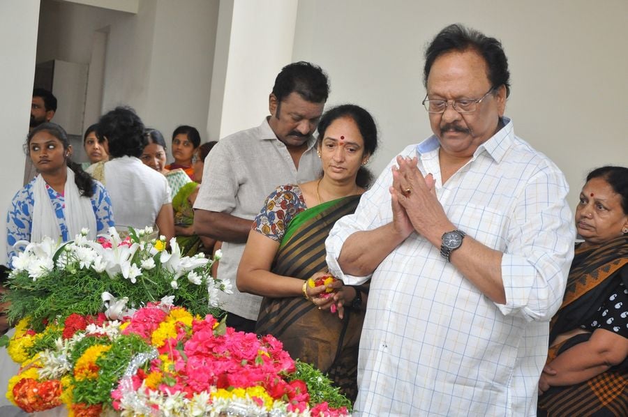 Celebs Condolences to Dr C Narayana Reddy Pictures
