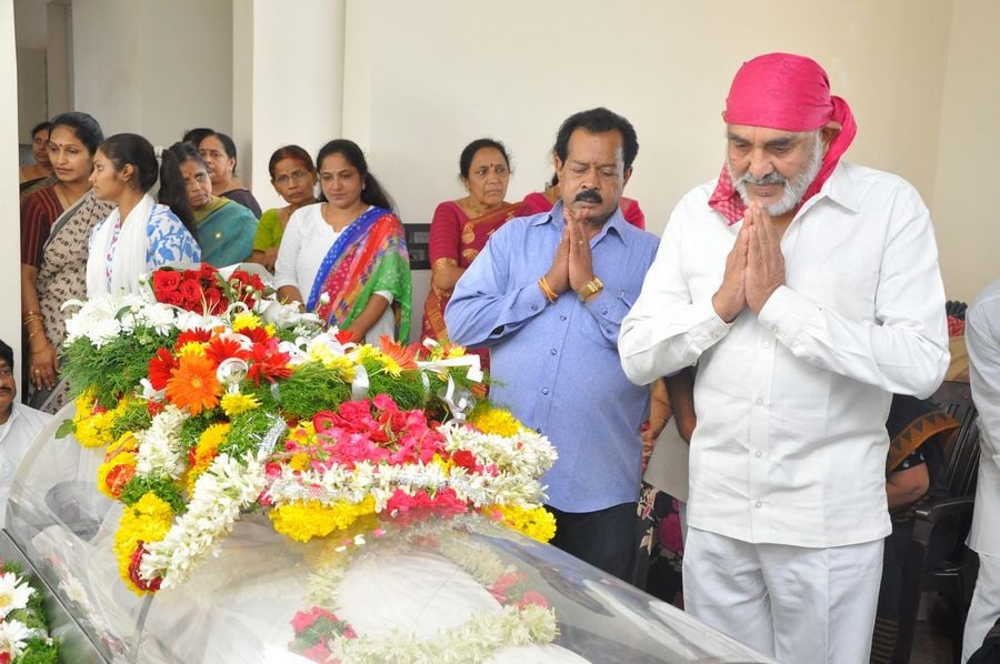 Celebs Condolences to Dr C Narayana Reddy Pictures