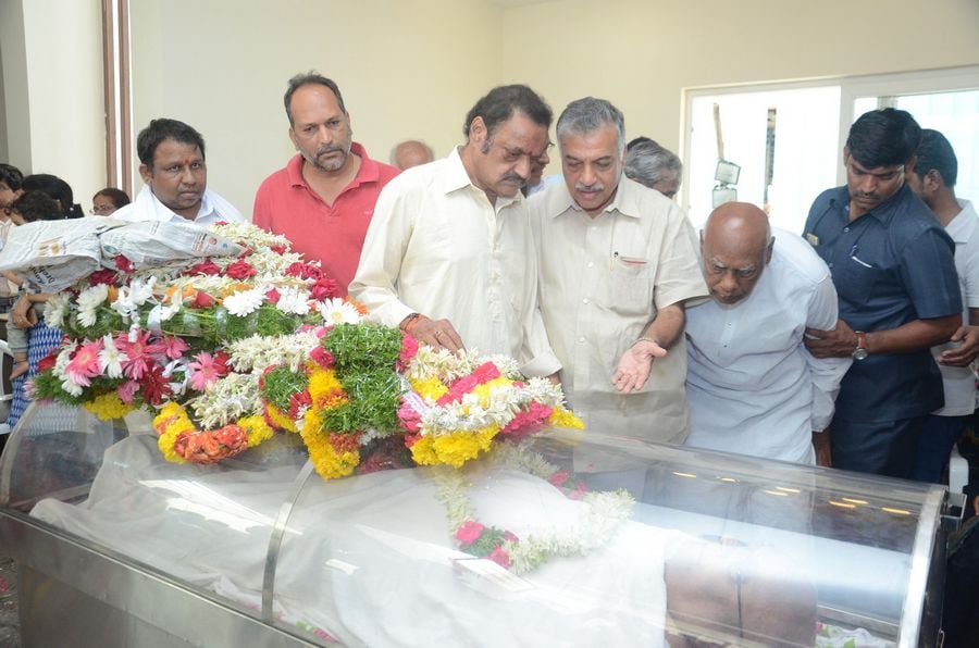 Celebs Condolences to Dr C Narayana Reddy Pictures