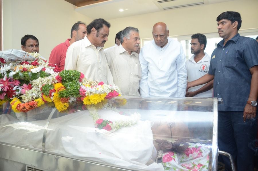 Celebs Condolences to Dr C Narayana Reddy Pictures