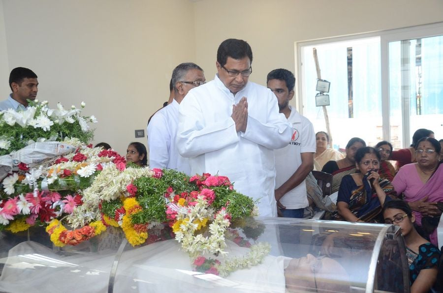 Celebs Condolences to Dr C Narayana Reddy Pictures