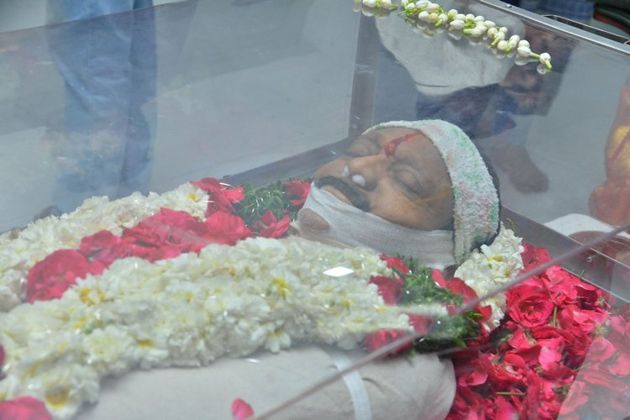 Celebs Condolences to Kodi Ramakrishna Pictures