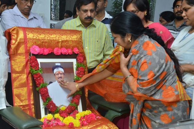 Celebs Condolences to Kodi Ramakrishna Pictures