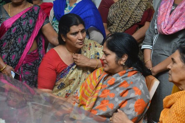 Celebs Condolences to Kodi Ramakrishna Pictures