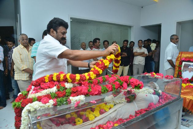 Celebs Condolences to Kodi Ramakrishna Pictures