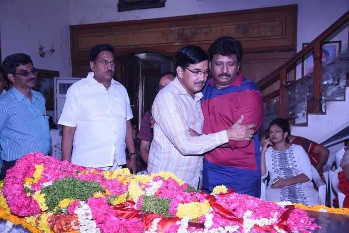 Celebs Pay Condolence to Madala Ranga Rao Photos