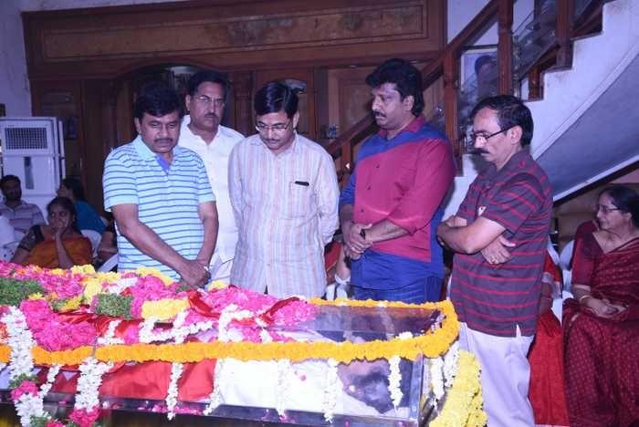 Celebs Pay Condolence to Madala Ranga Rao Photos