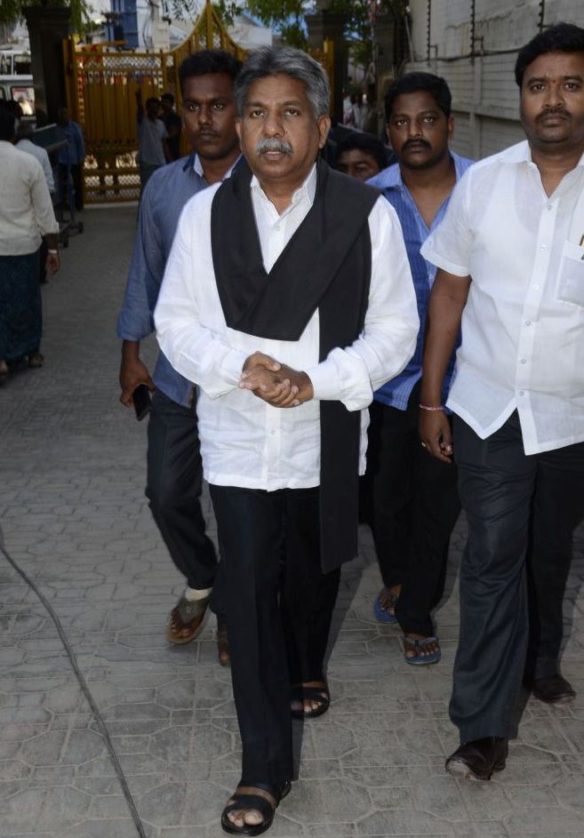 Celebs Pay Condolences on Dasari Death Pictures