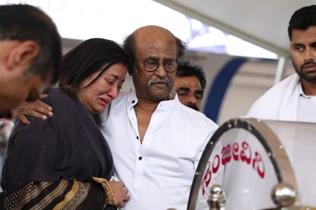 Celebs Pay Emotional Tributes to Ambareesh Pics