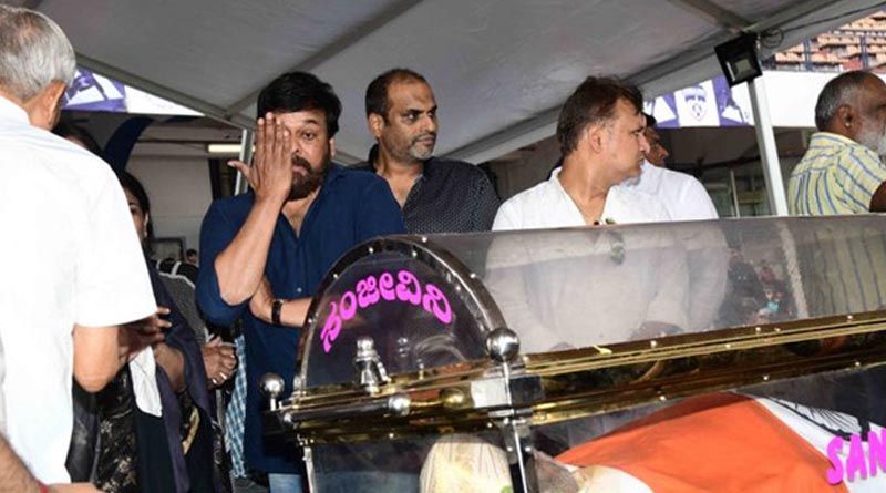 Celebs Pay Emotional Tributes to Ambareesh Pics