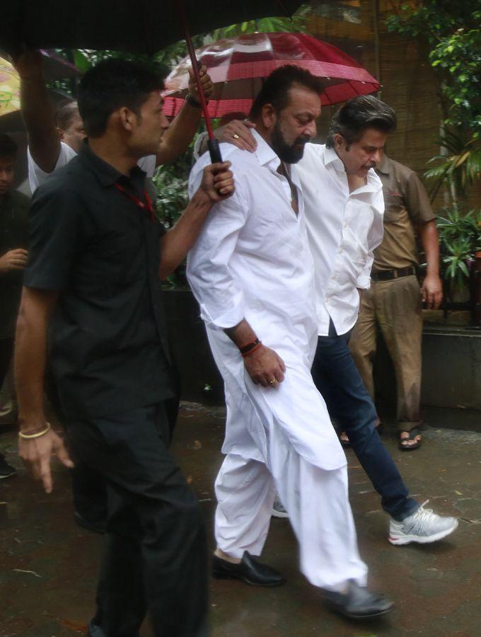 Celebs Pay Last Respects To Shashi Kapoor Photos