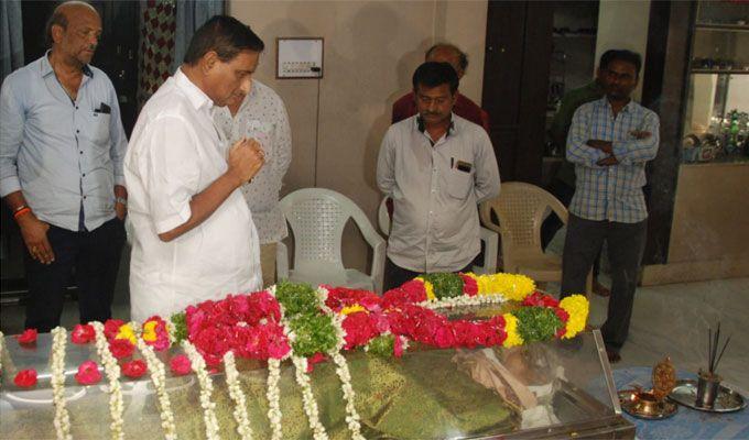 Celebs Pay condolence to Sr.Producer of Telugu film industry K Raghava