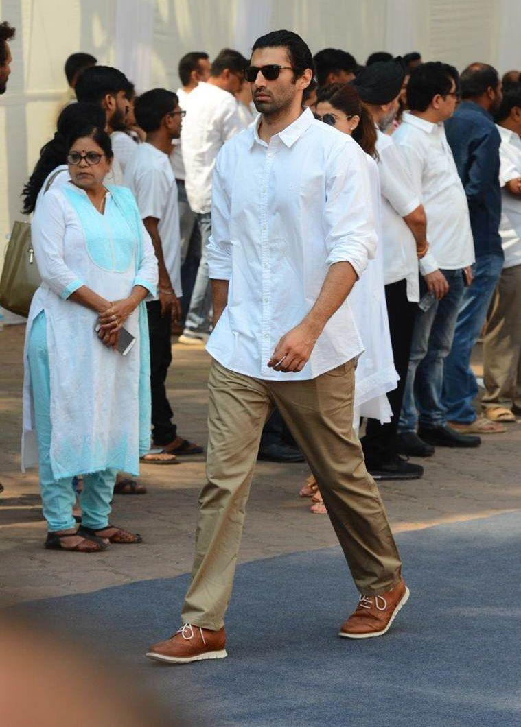 Celebs arrive at the Lokhandwala Sports Club to pay last respects to Sridevi