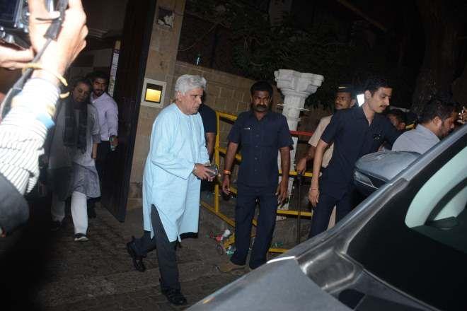 Celebs arrives at Anil Kapoor’s residence Photos