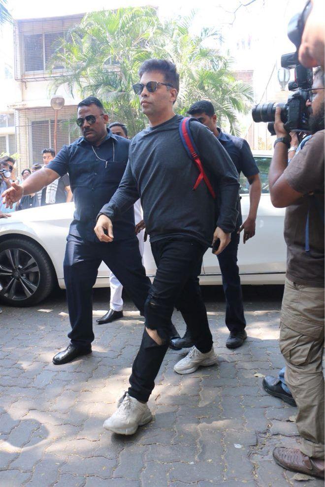 Celebs arrives at Anil Kapoor’s residence Photos
