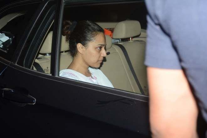 Celebs arrives at Anil Kapoor’s residence Photos