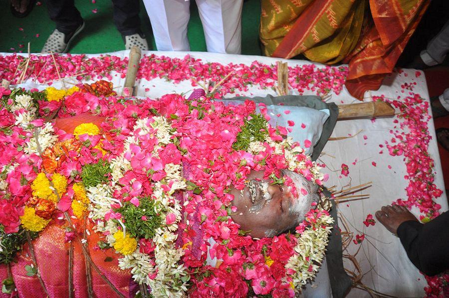 Celebs at Dasari Narayana Rao Final Journey Photos