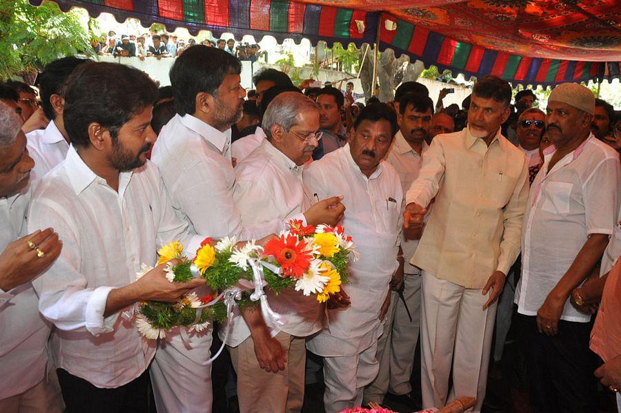 Celebs at Dasari Narayana Rao Final Journey Photos