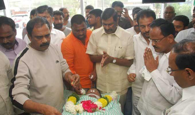 Celebs at Gali Muddu Krishnama Naidu Condolence Photos