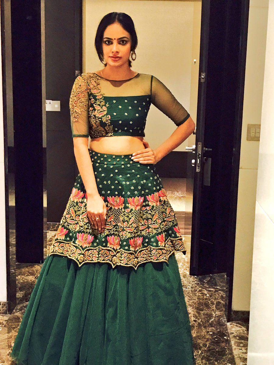 Celebs at IIFA Utsavam Awards 2017 Photos