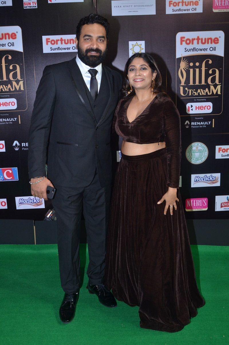 Celebs at IIFA Utsavam Awards 2017 Photos