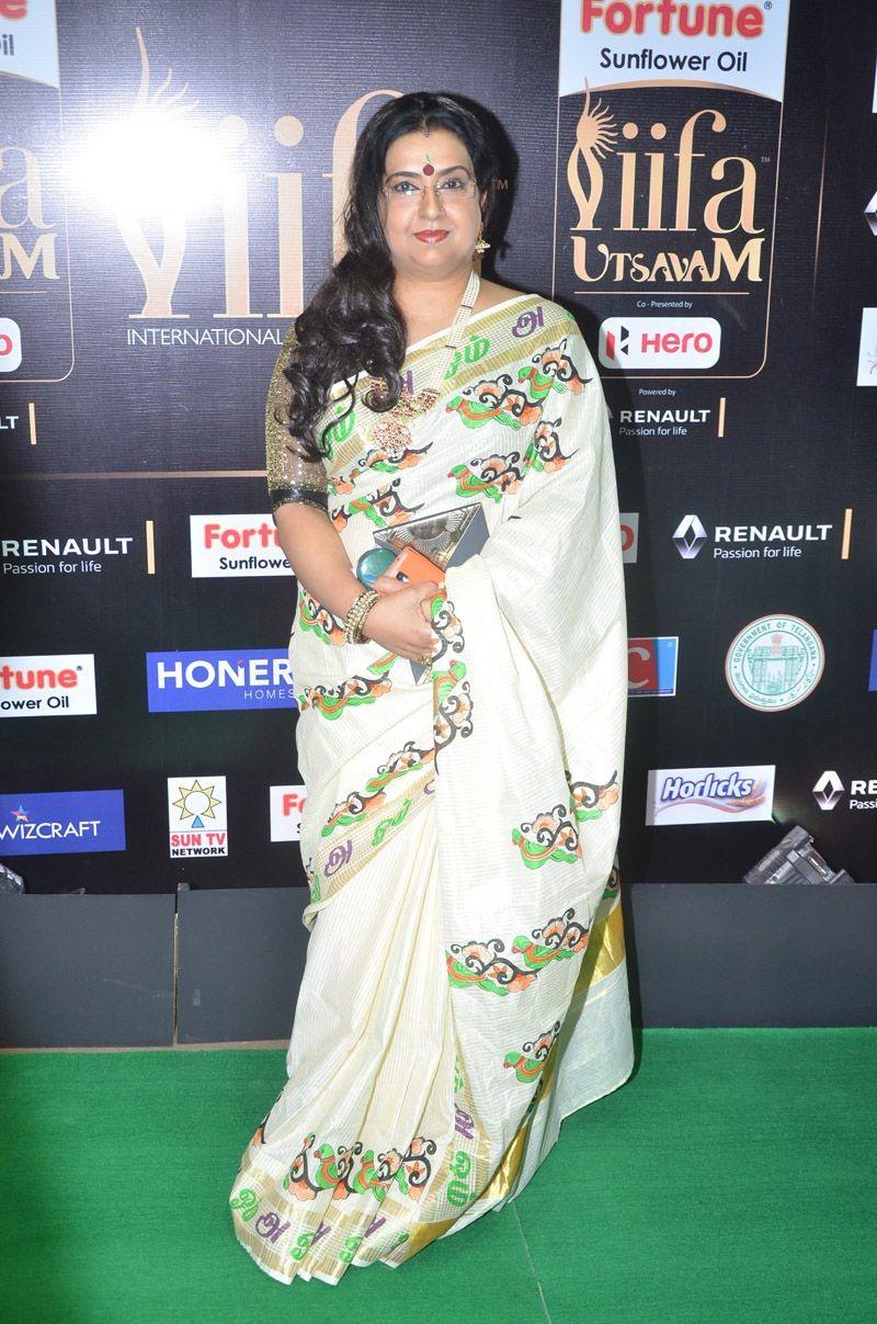 Celebs at IIFA Utsavam Awards 2017 Photos